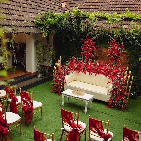 Kayyalas Courtyard Thrissur 외부 사진