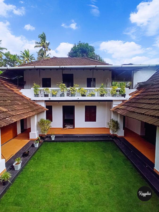 Kayyalas Courtyard Thrissur 외부 사진