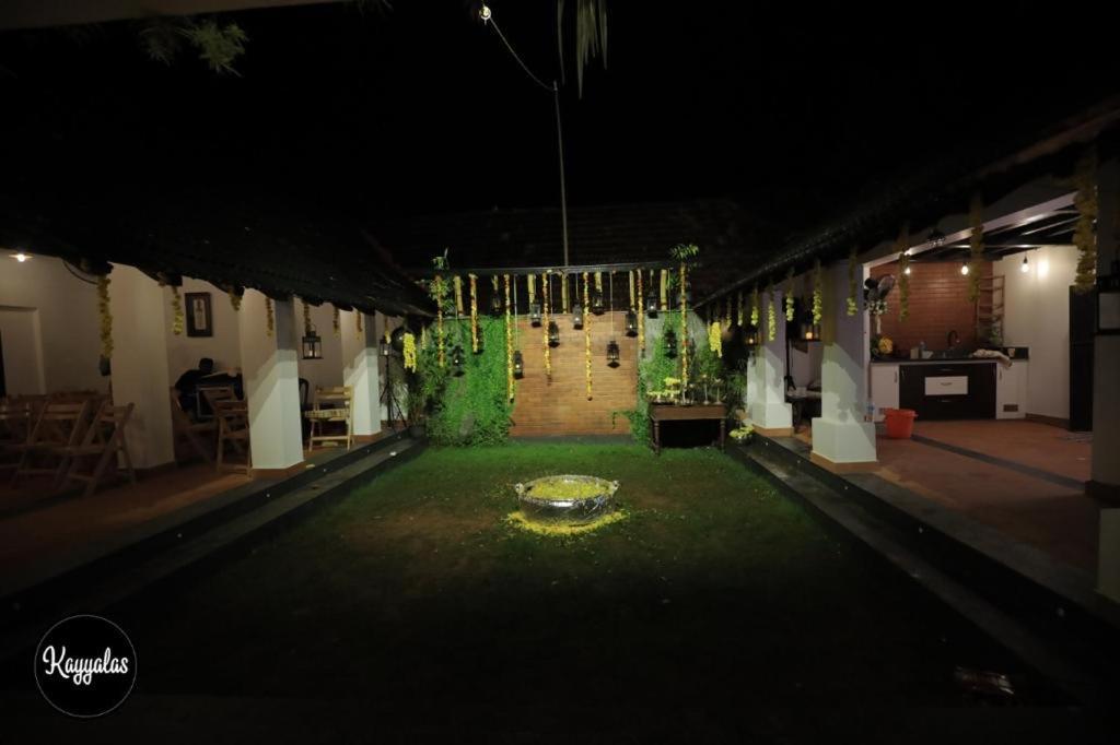 Kayyalas Courtyard Thrissur 외부 사진