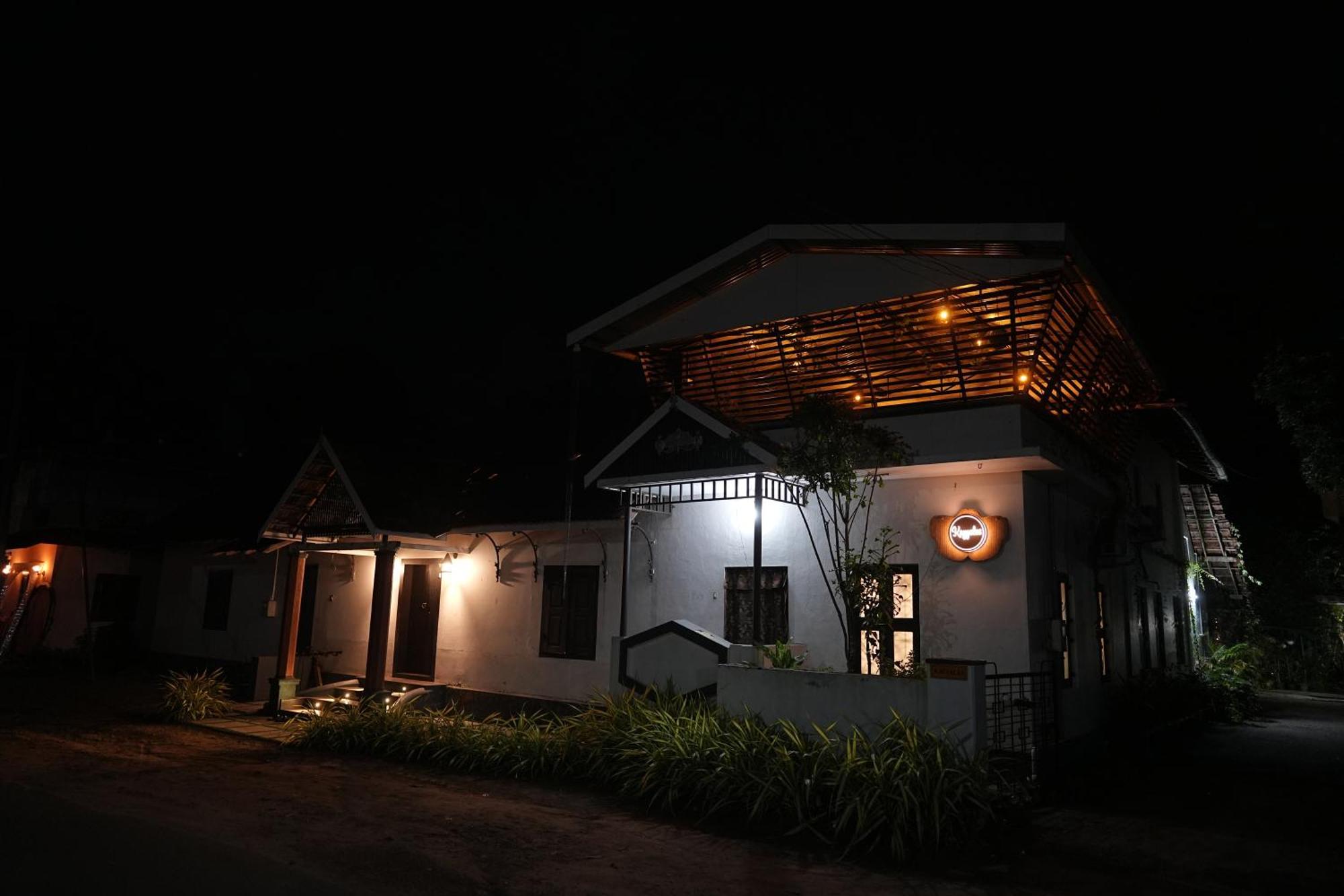 Kayyalas Courtyard Thrissur 외부 사진