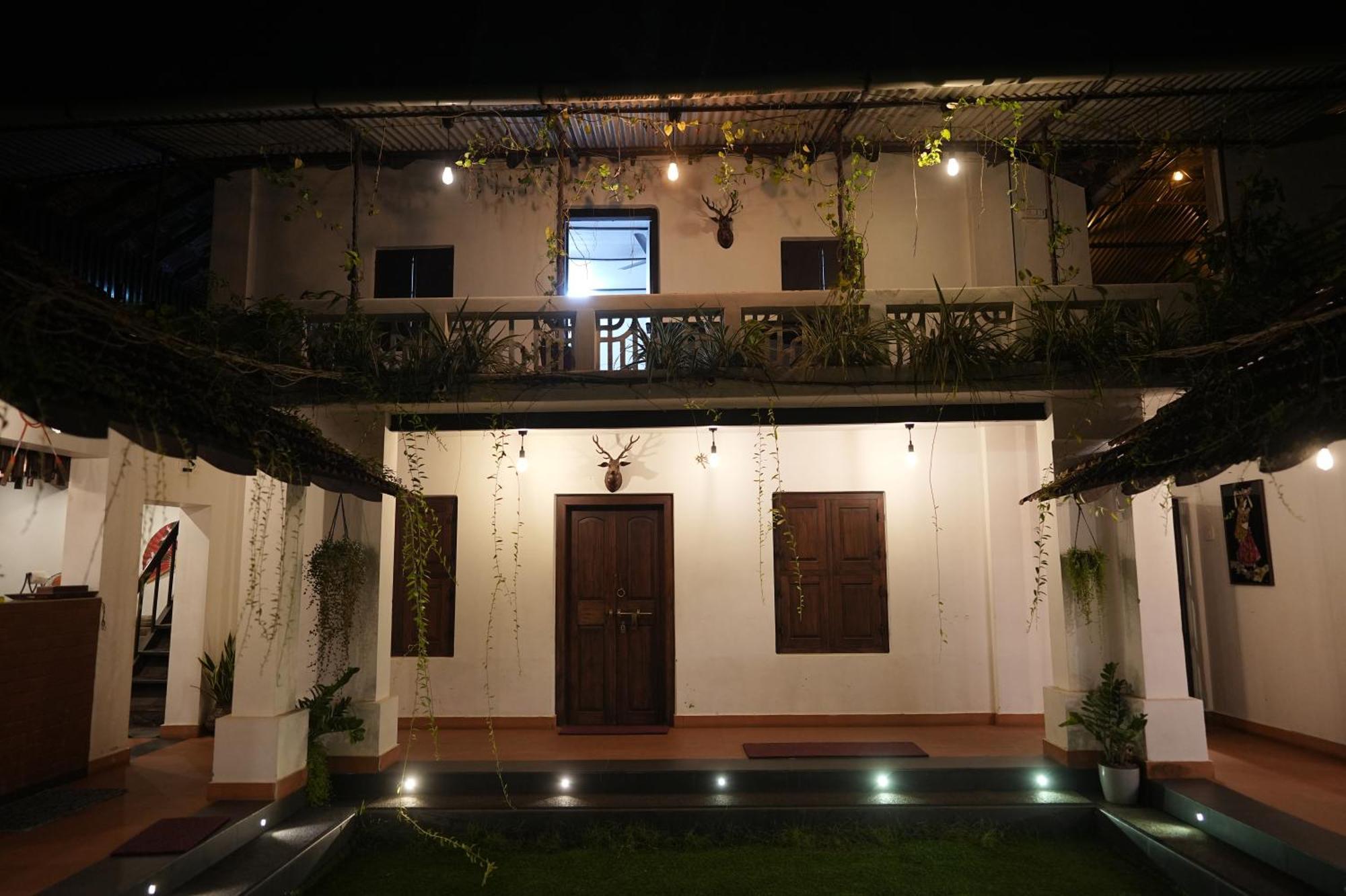 Kayyalas Courtyard Thrissur 외부 사진