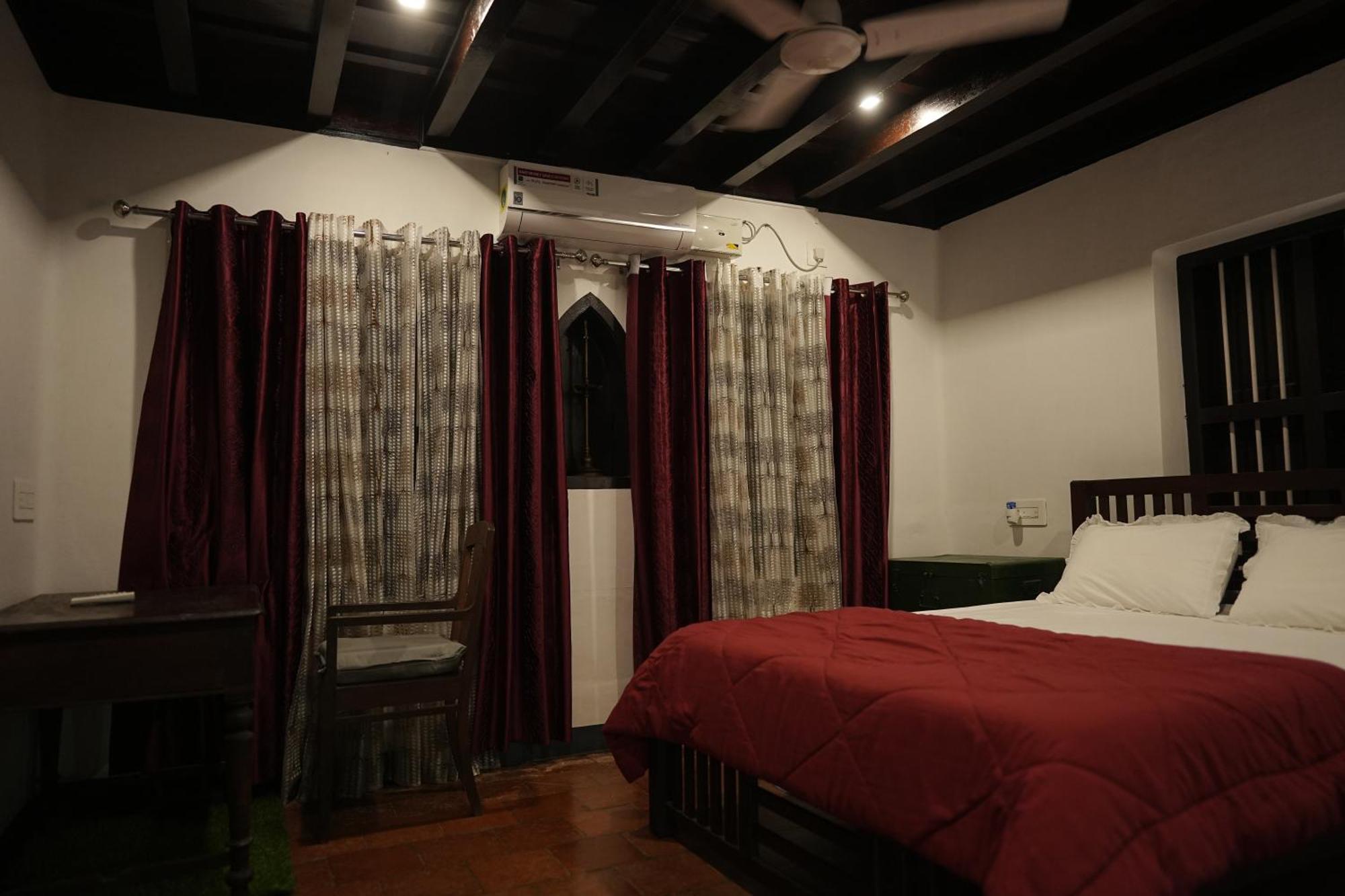 Kayyalas Courtyard Thrissur 외부 사진